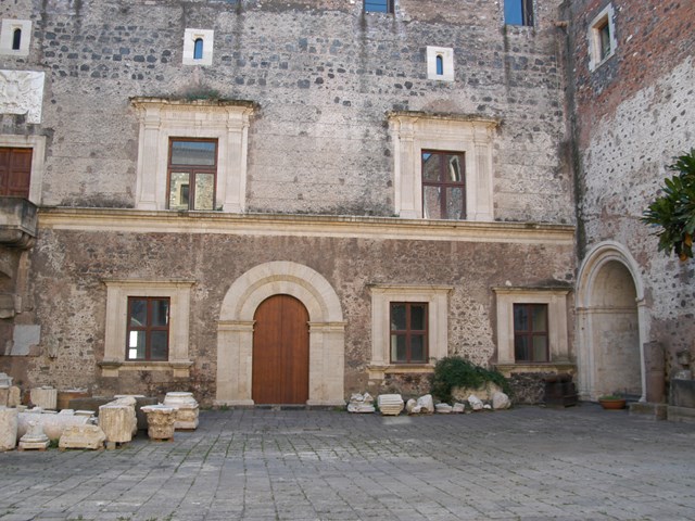 Castello Ursino 36.jpg